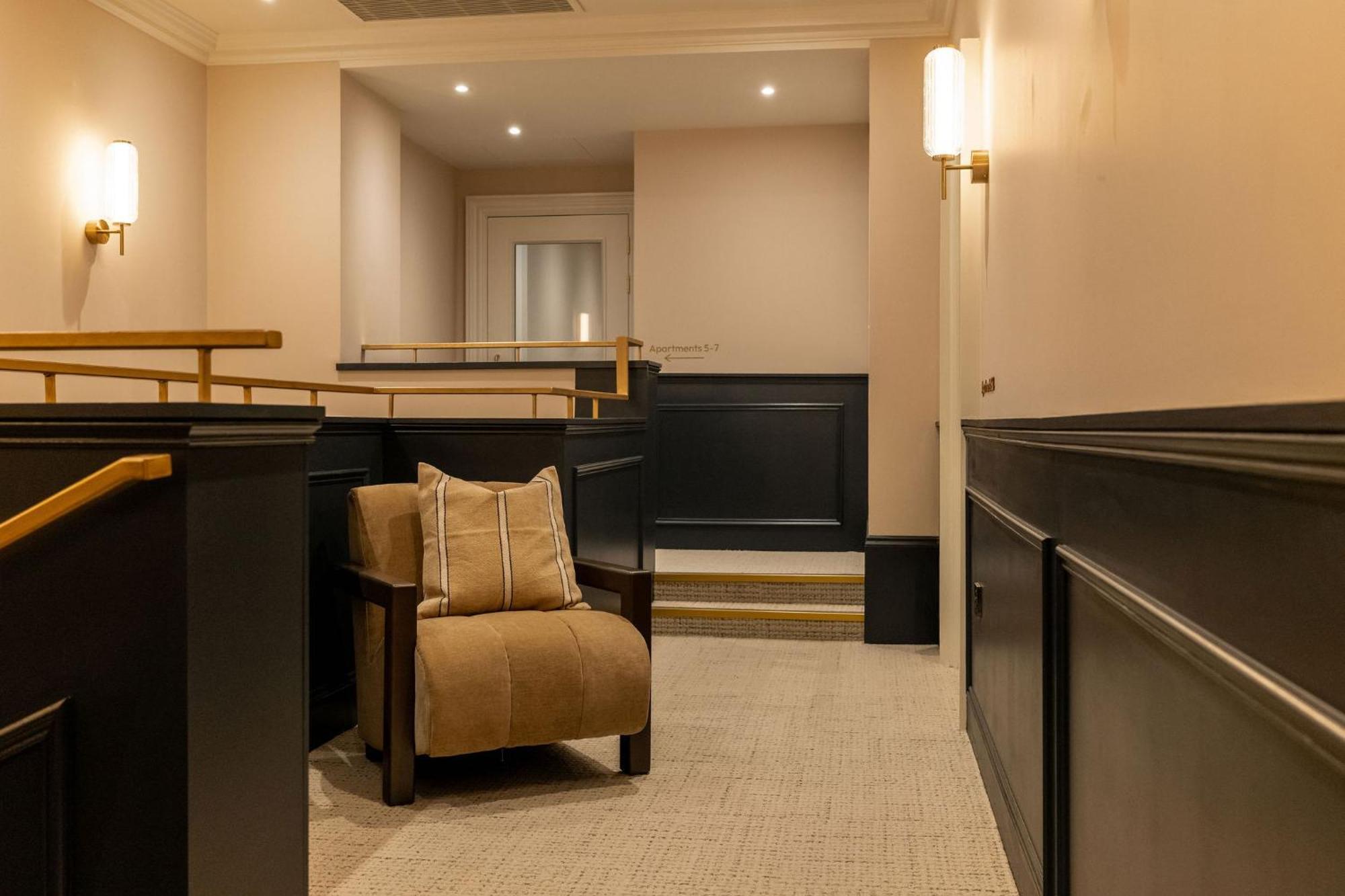 Moment George IV Bridge Hotel Edinburgh Exterior photo
