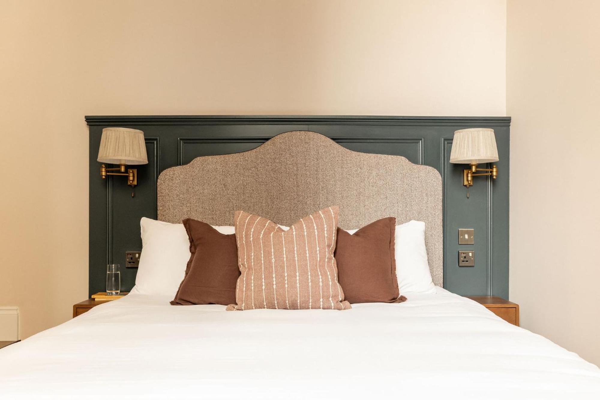 Moment George IV Bridge Hotel Edinburgh Room photo