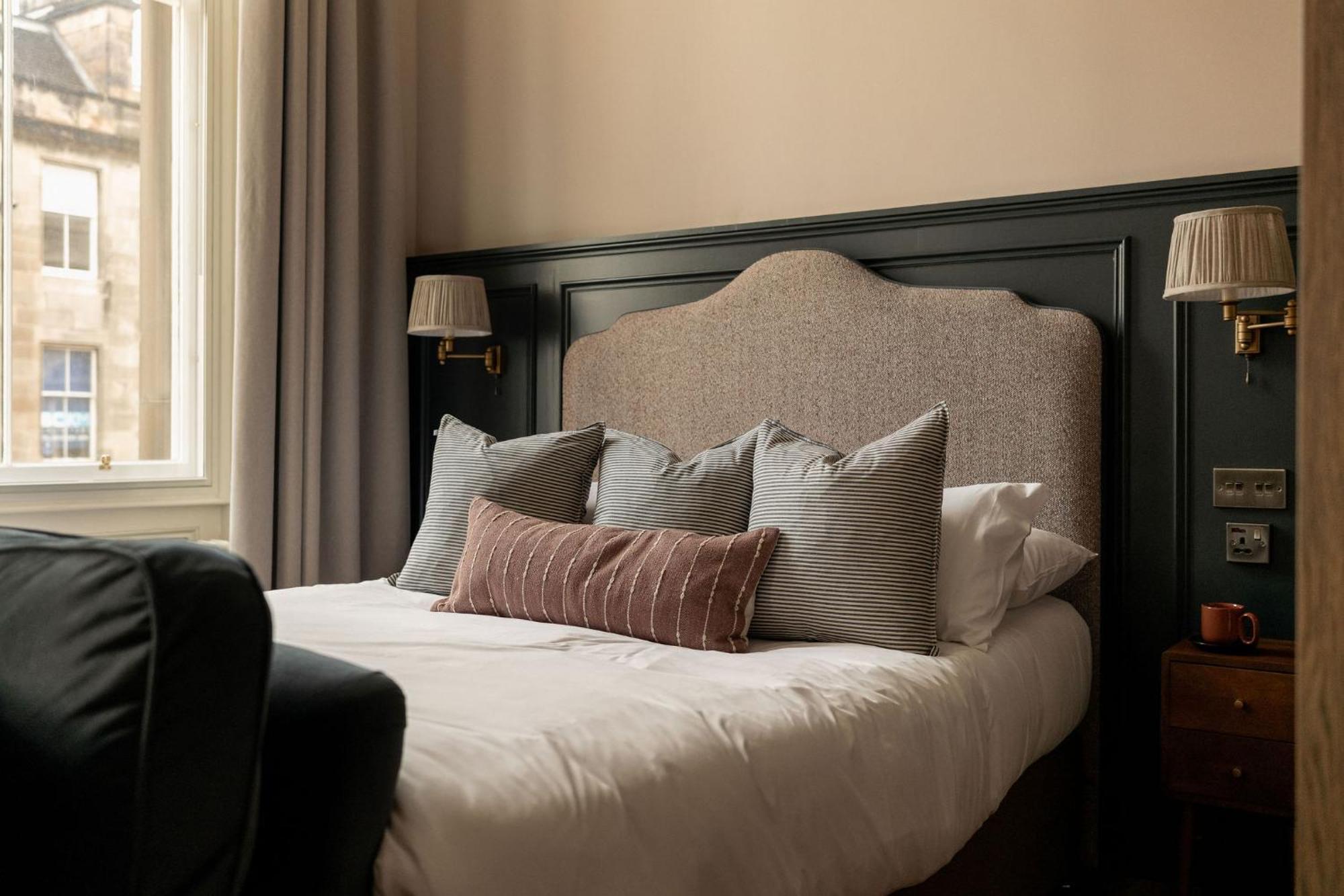 Moment George IV Bridge Hotel Edinburgh Room photo